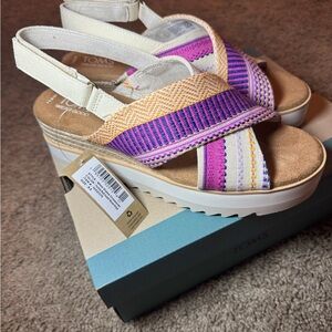 NIB NWT TOMS Women's Multicolor Wedge Sandals